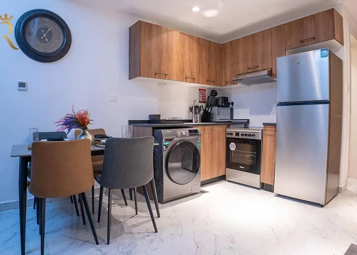 Blackforest 2Br Duplex At Masdar City