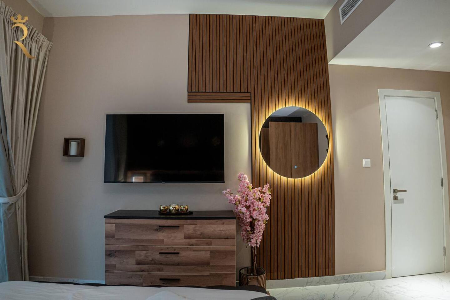 Blackforest 2br Duplex At Masdar * Abu Dhabi